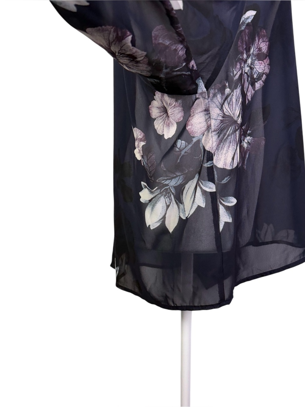 Hope & Harrow Navy Pink floral Sheer Blouse with Ballon sleeves Size L - Picture 8 of 11